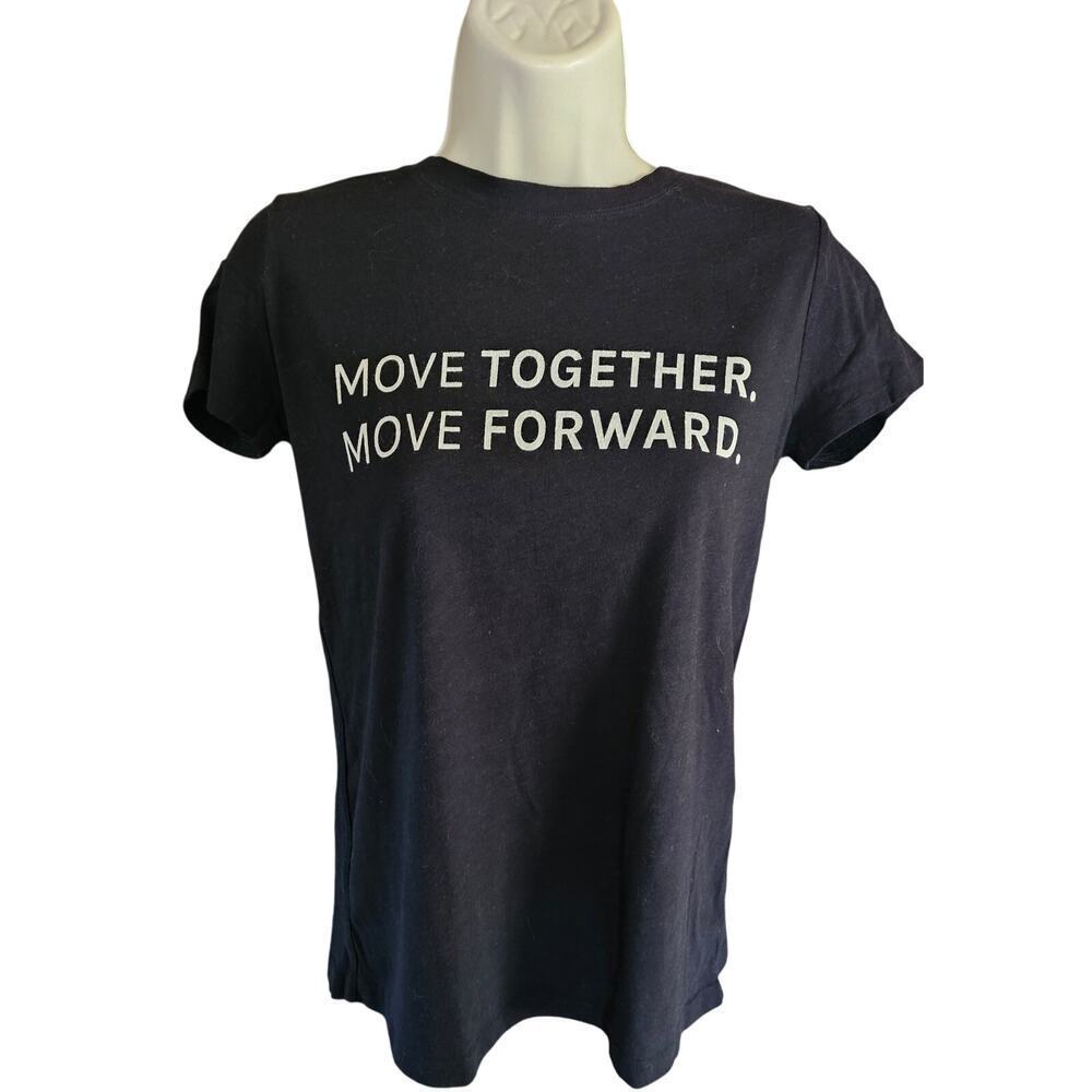 Athleta the power of her move together move forward positive spell out t XS
